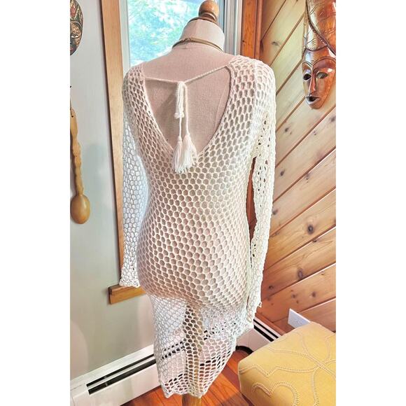 White Crocheted Long Sleeve Mini Bohemian Dress/Beach Coverup - Picture 7 of 7